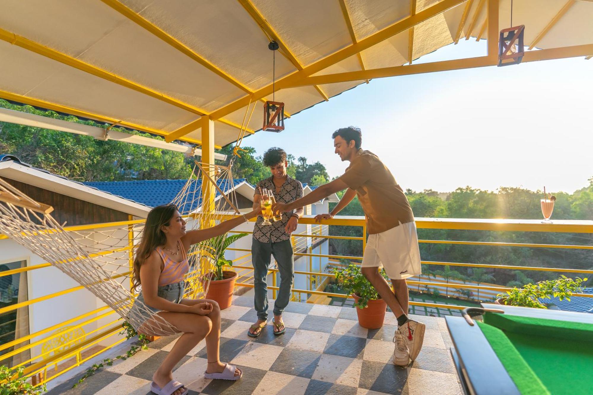 The Social Stays Goa, Morjim Formerly Artbuzz ภายนอก รูปภาพ